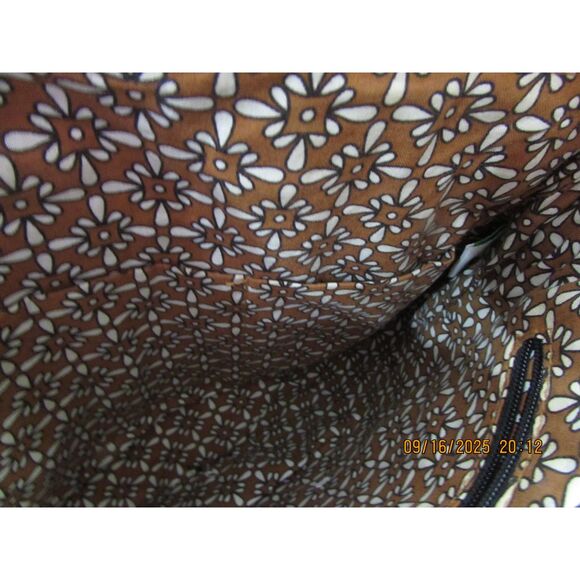 Vera Bradley medium sized purse bag black, tan zipper closure - Picture 4 of 6